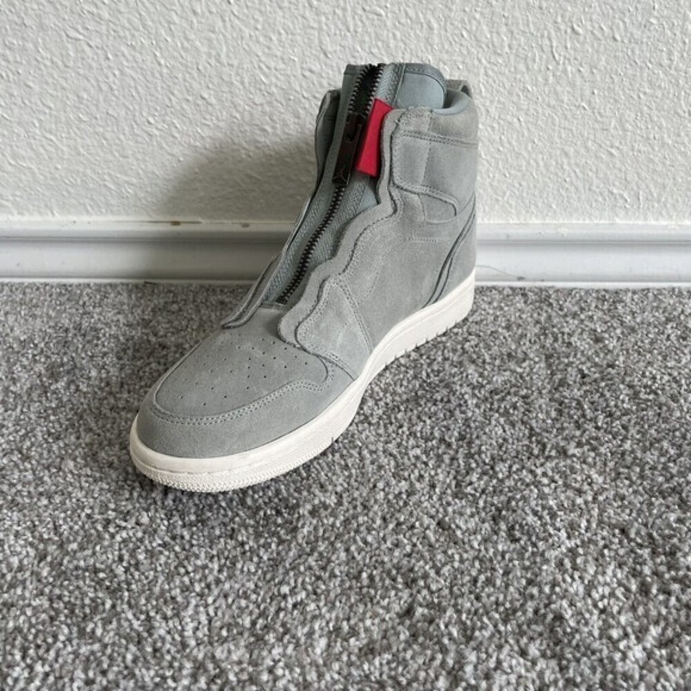 RIGHT SHOE Nike Air Jordan 1 Retro Women’s 9 Mica Green High Zip Shoe AQ3742-305